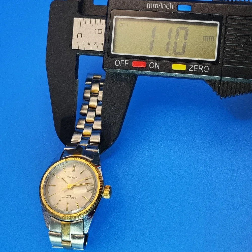 Vintage 1973 Timex Presidential Date 24mm Women's Mechanical‎ Wind Watch S. 5.75